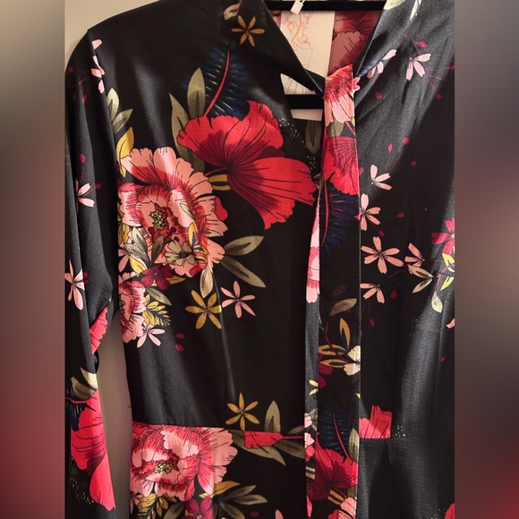 Floral Dress - Picture 3 of 4